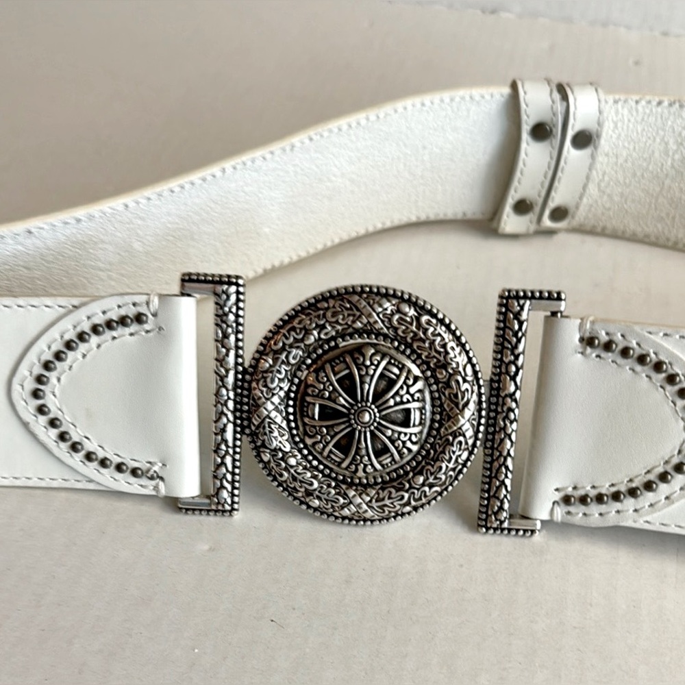 Coldwater Creek- White leather wide Statement belt with silver tone buckle.35”